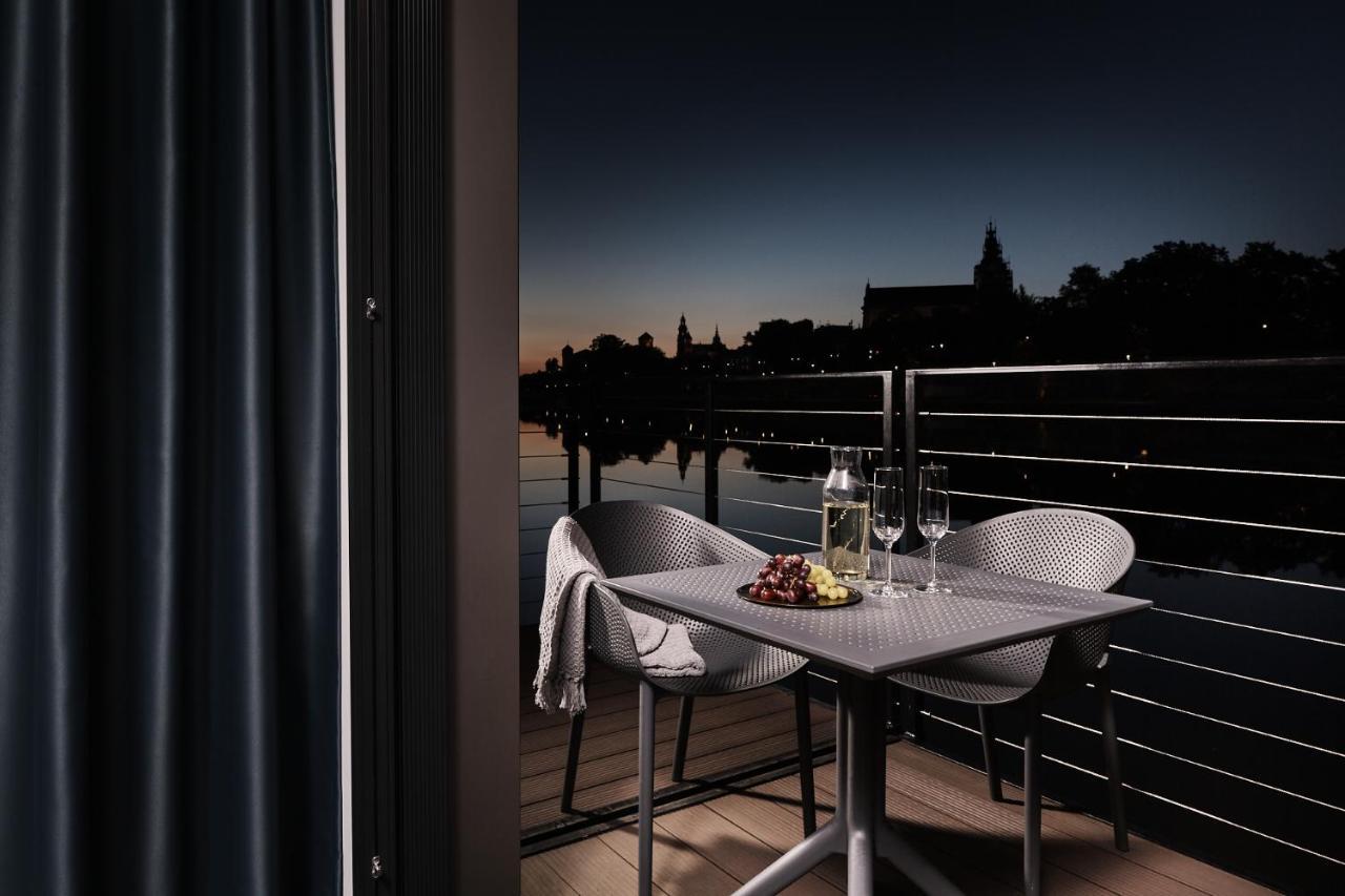 New Port - Premium Floating Aparthotel Krakow Dış mekan fotoğraf