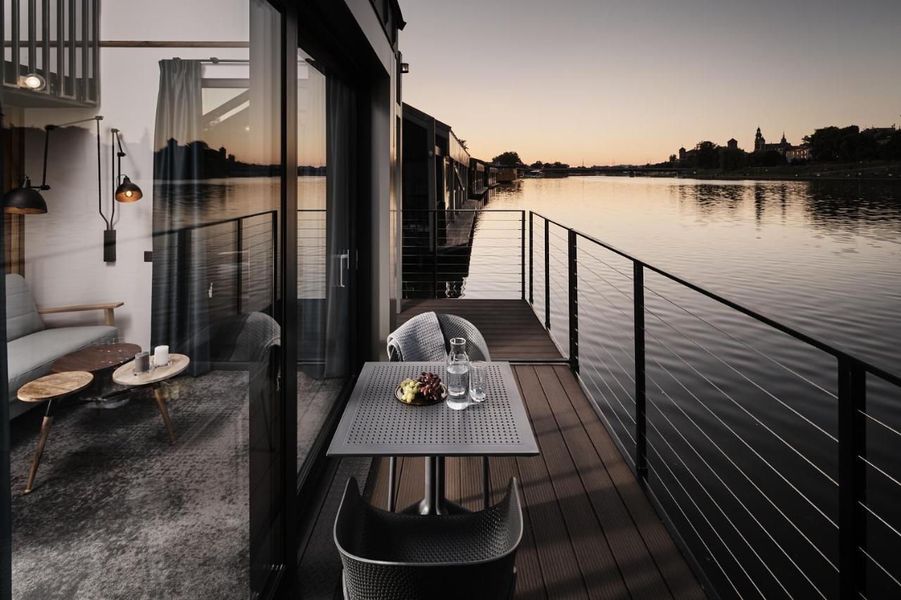 New Port - Premium Floating Aparthotel Krakow Dış mekan fotoğraf